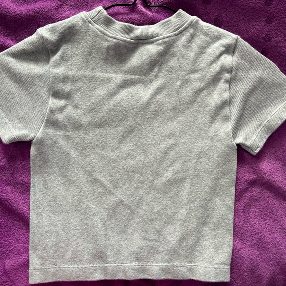 xs round neck grey crop top - Picture 2 of 2